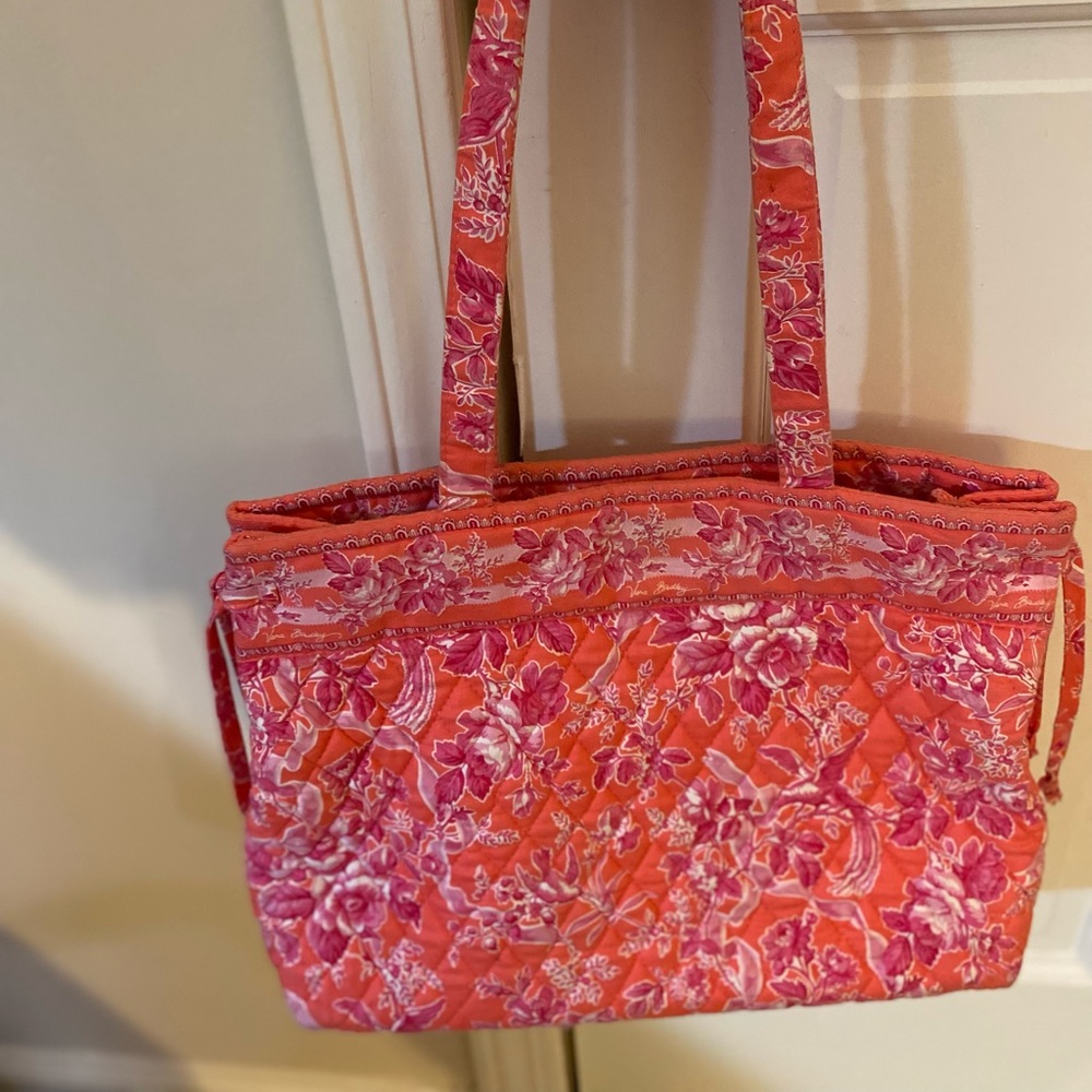 Vera Bradley Hope Toile retired
Breast cancer